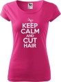 Prezent dla fryzjerki koszulka ze śmiesznym nadrukiem Keep Calm and Cut Hair kolor malinowy