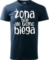 Koszulka z zabawnym nadrukiem dla biegacza Żona bije ale wolno biega kolor granatowy