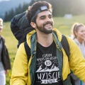 Koszulka z nadrukiem na górskie wycieczki Aradena.pl.webp