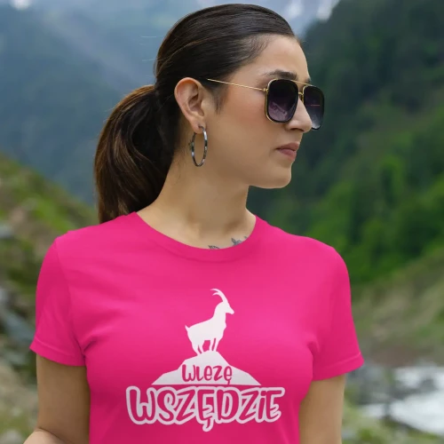 Koszulka damska z nadrukiem w góry Wlezę wszędzie Aradena.pl.webp